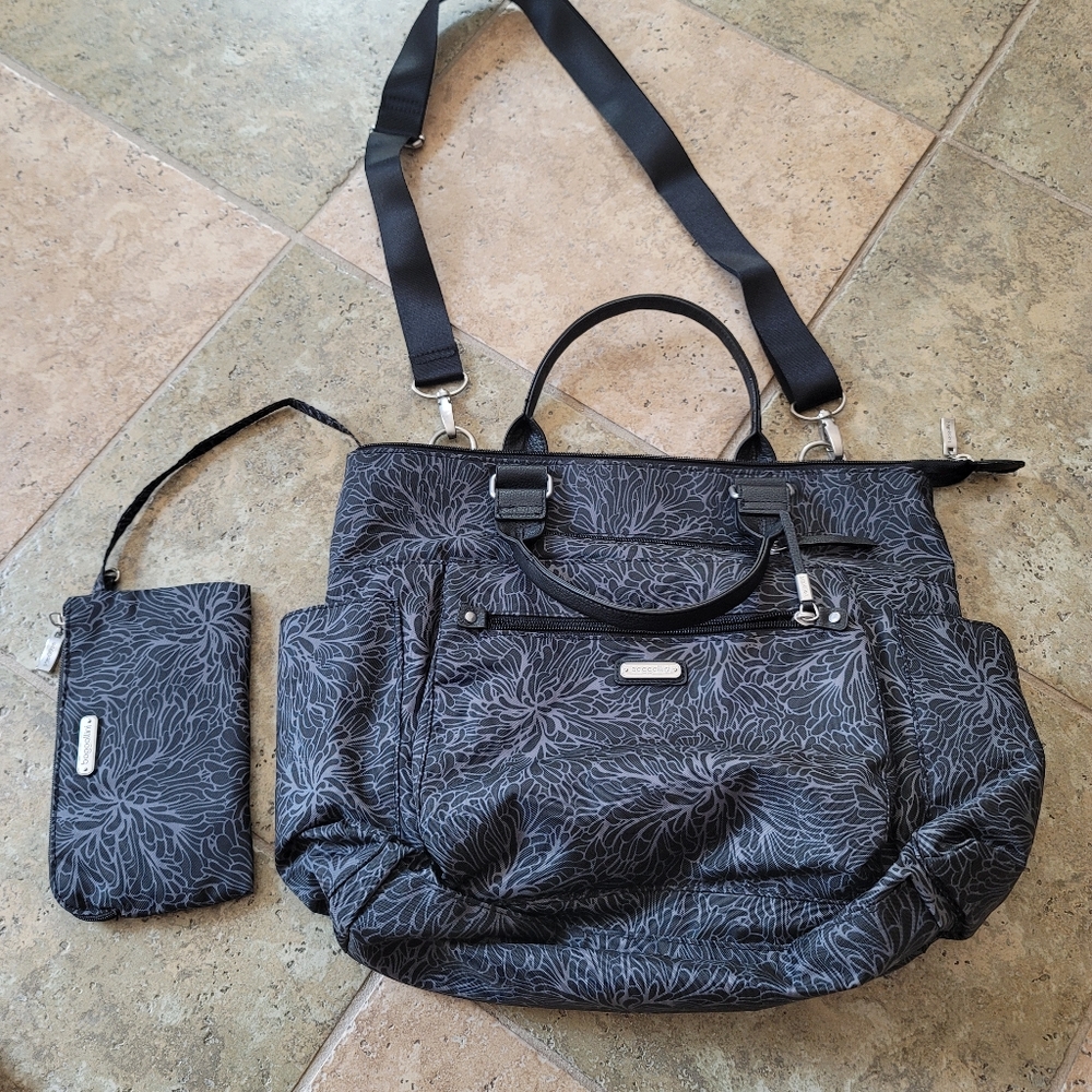 Baggallini 3-in-1 Convertible Backpack